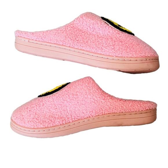 Smiley Face Pink Fuzzy Slippers Size 8-9 - Picture 2 of 4